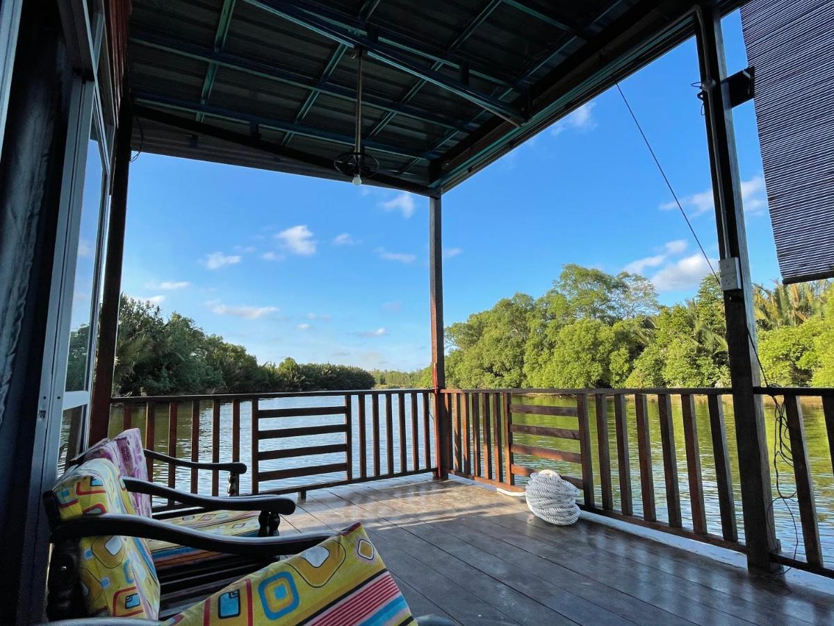 Qimmy Riverside Floating Cabin Kuala Terengganu Exteriör bild