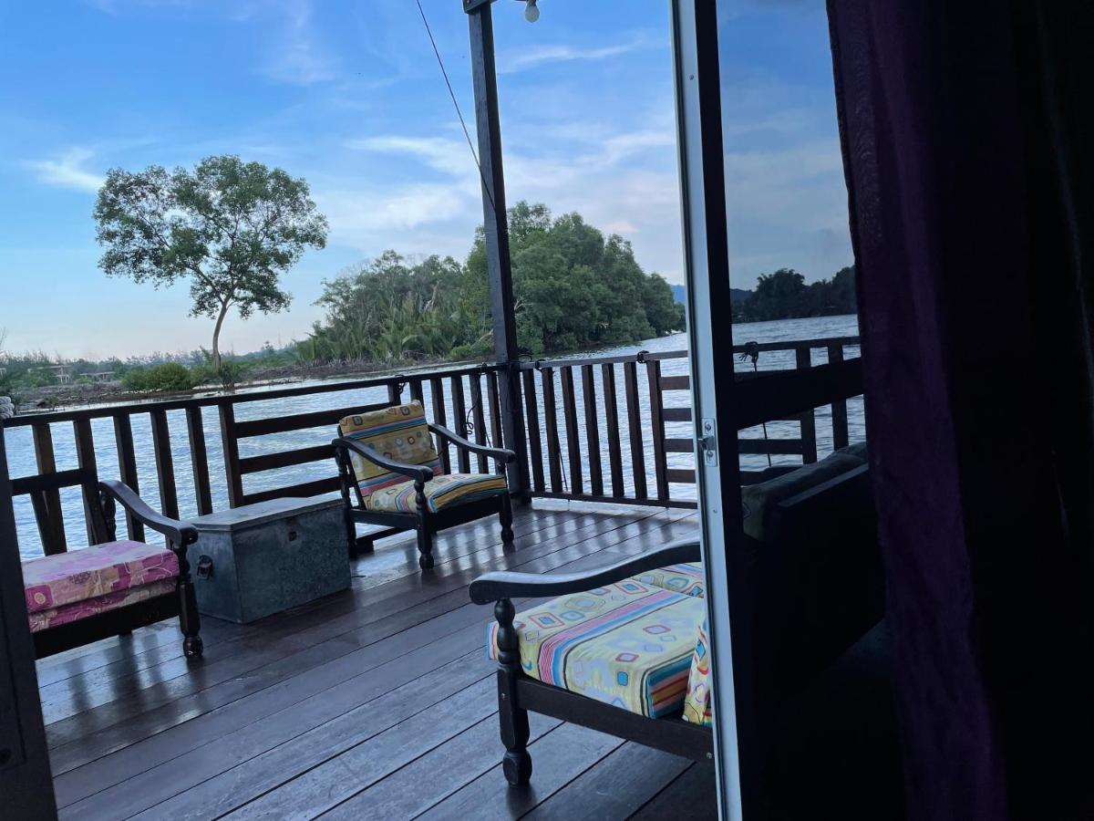 Qimmy Riverside Floating Cabin Kuala Terengganu Exteriör bild